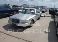 1995 Lincoln Town фото