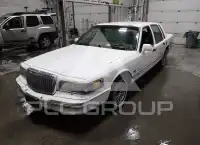 1996 Lincoln Town фото