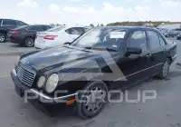 1996 Mercedes Benz E-Class photo