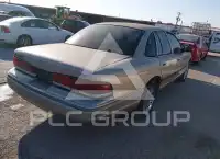1996 Ford CROWN photo