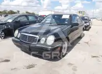 1997 Mercedes Benz E 420 photo