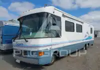 1998 Chevrolet P30 фото