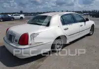 1998 Lincoln Town фото