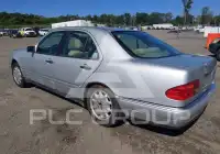 1998 Mercedes Benz E 300 фото
