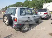 1998 Toyota RAV4 фото