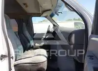1998 Ford E-350 photo