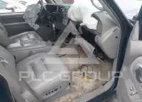 1999 Chevrolet Suburan photo