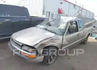 1999 Chevrolet S10 фото