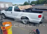 1999 Chevrolet S10 фото