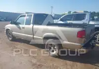 1999 Chevrolet S10 photo