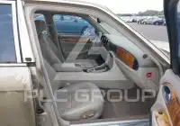 1999 Jaguar XJ photo