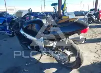1999 Suzuki GSX-R600 фото