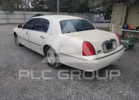 1999 Lincoln Town фото