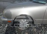 1999 Mercedes Benz E 320 photo