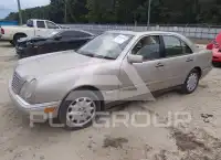 1999 Mercedes Benz E 300 photo