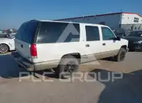 1999 GMC Suburban photo