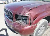 1999 GMC YUKON фото
