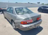 1999 Lexus ES300 фото