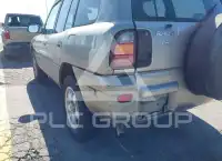 1999 Toyota RAV4 photo