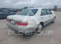 1999 Toyota Crown photo