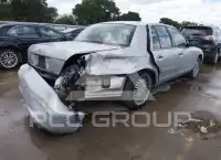 1999 Ford CROWN фото