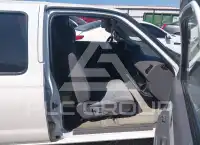 2000 Nissan FRONTIER фото