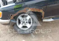 2000 Nissan FRONTIER фото