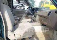 2000 Nissan FRONTIER фото