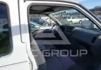 2000 Nissan FRONTIER photo