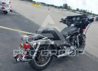 2000 Harley-Davidson FLHT photo