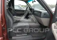 2000 Chevrolet Suburan photo