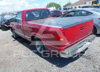 2000 Chevrolet S10 фото
