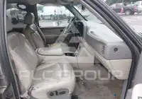 2000 Chevrolet Suburan photo