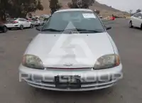 2000 Chevrolet Metro photo