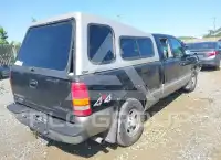 2000 Chevrolet Silverado photo