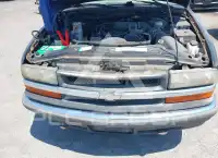 2000 Chevrolet Blazer photo