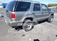 2000 Chevrolet Blazer photo