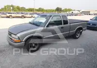 2000 Chevrolet S10 photo