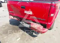 2000 Chevrolet S10 фото