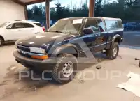 2000 Chevrolet S10 фото