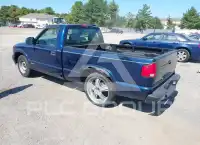 2000 Chevrolet S10 photo