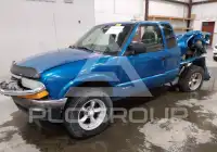 2000 Chevrolet S10 фото