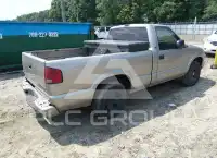 2000 Chevrolet S10 photo