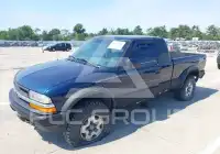 2000 Chevrolet S10 photo