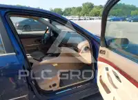2000 BMW 528 photo