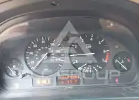 2000 BMW 528 photo