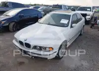 2000 BMW 528 photo