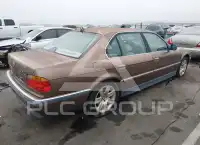 2000 BMW 740 photo