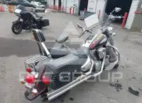 2000 Suzuki VL фото