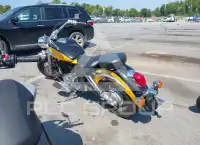 2000 Honda VT1100 фото